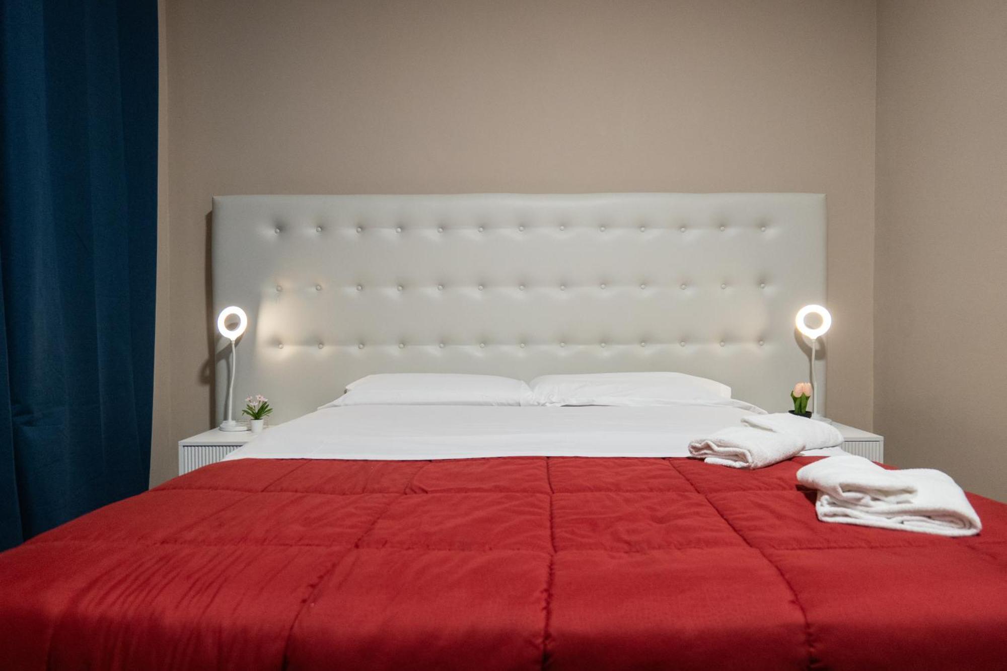 Dalmazia 33 Hotel Salerno Exterior photo